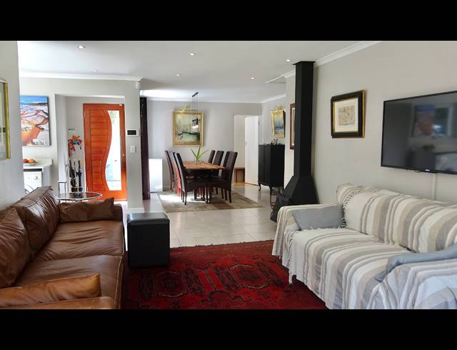 3 BEDROOM HOUSE SOLD IN FLAMINGO VLEI